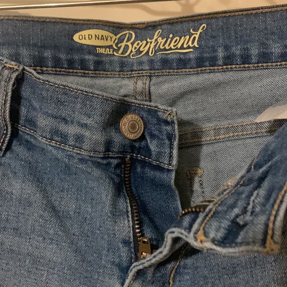 Old Navy Boyfriend Jeans Size 2 - Picture 3 of 7